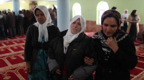 Uludere'de öldürülen köylüler toprağa veriliyor - Resim 5