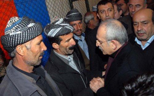 Kemal Kılıçdaroğlu taziye çadırında