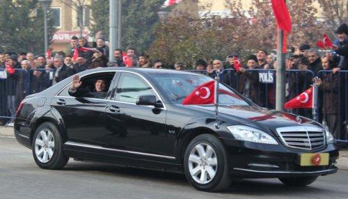 Abdullah Gül'ün yoluna gül döktüler - Resim 1