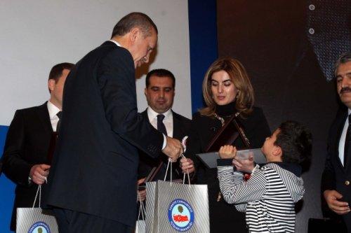 Erdoğan Uludere Kaymakamı'na ödül verdi