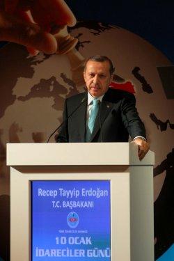 Erdoğan Uludere Kaymakamı'na ödül verdi