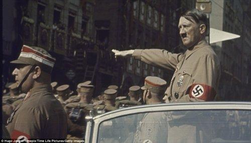 Adolf Hitler'in renkli fotoğrafları 