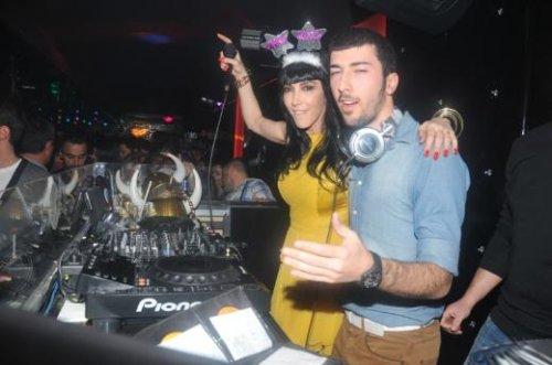 Hande Yener'in doğum günü - Resim 1