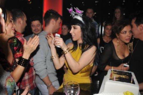 Hande Yener'in doğum günü - Resim 5