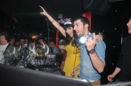 Hande Yener'in doğum günü - Resim 7
