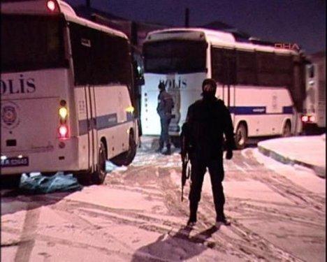 Maltepe'de helikopterli KCK operasyonu - Resim 1