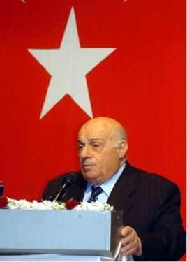 Kıbrıs'a adanmış bir ömür: Rauf Denktaş