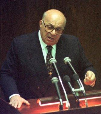 Kıbrıs'a adanmış bir ömür: Rauf Denktaş