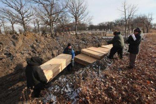 ABD'de cesetler topluca defnediliyor - Resim 8