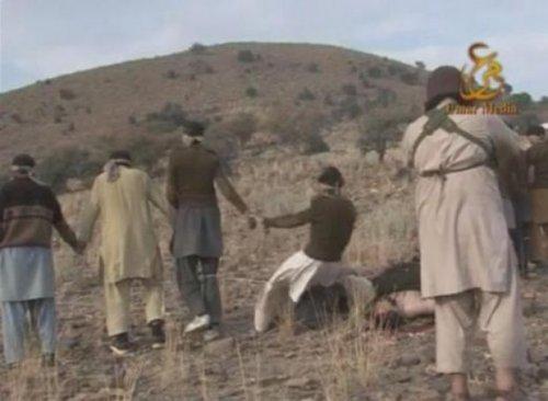 Taliban'ın 15 Pakistanlı askeri infazı - Resim 13