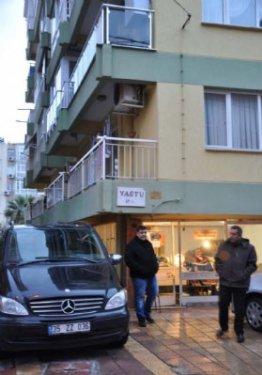 Cem Yılmaz İzmir'de kız istedi