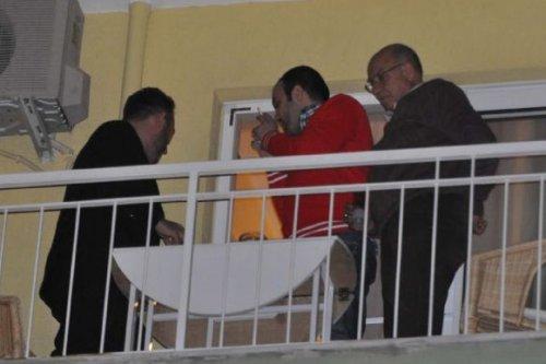 Cem Yılmaz İzmir'de kız istedi