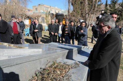 Başbakan'ın özel izniyle 21 yıl sonra babasının mezarında - Resim 12