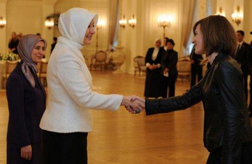 Hayrünnisa Gül büyükelçi eşleriyle bir araya geldi - Resim 2