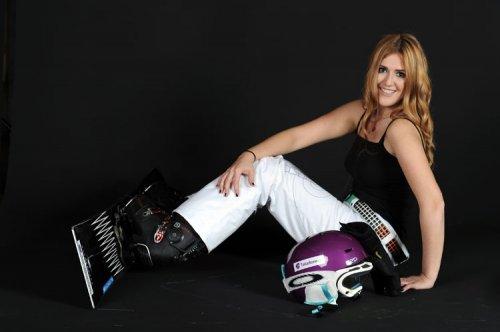 Türkiye'nin Snowboard Kraliçesi Çiçek Güney