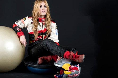 Türkiye'nin Snowboard Kraliçesi Çiçek Güney