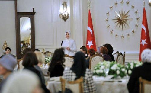 Hayrünnisa Gül büyükelçi eşleriyle bir araya geldi - Resim 5