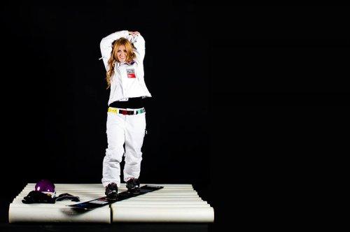 Türkiye'nin Snowboard Kraliçesi Çiçek Güney