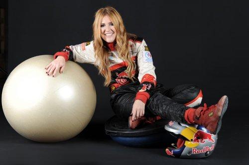 Türkiye'nin Snowboard Kraliçesi Çiçek Güney