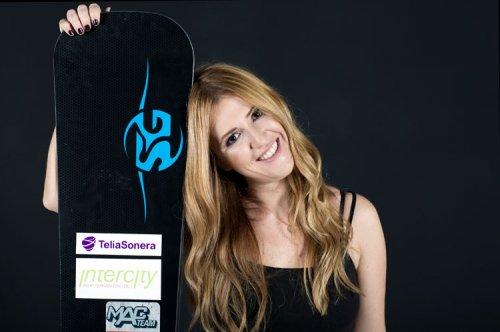 Türkiye'nin Snowboard Kraliçesi Çiçek Güney