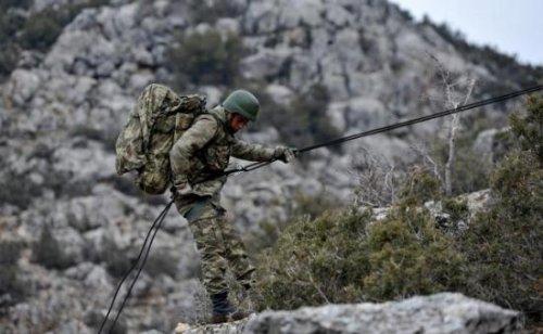 Sözleşmeli erlerin eğitiminden kareler