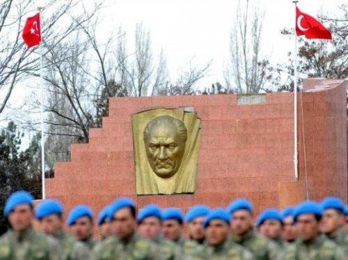 Sözleşmeli erlerin eğitiminden kareler