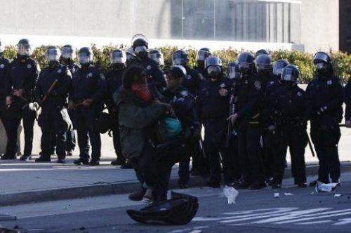 ABD karıştı: 300 kişi gözaltında - Resim 23