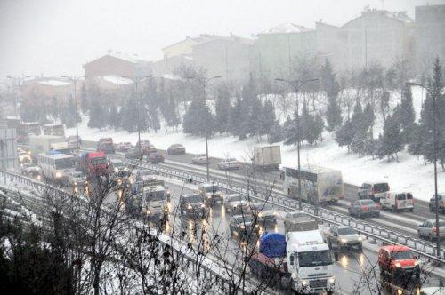 Gece yağan kar İstanbul'u bu hale soktu - Resim 22