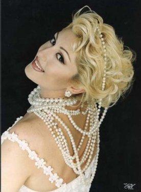 Ünlü sanatçılar patron oldular