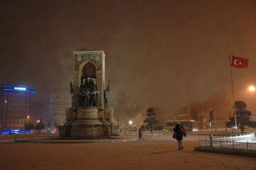 Gece yağan kar İstanbul'u bu hale soktu - Resim 3