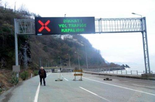 Karadeniz otoyolu yine çöktü  - Resim 3