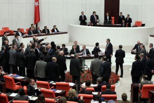 Meclis Genel Kurulu'nda gergin anlar