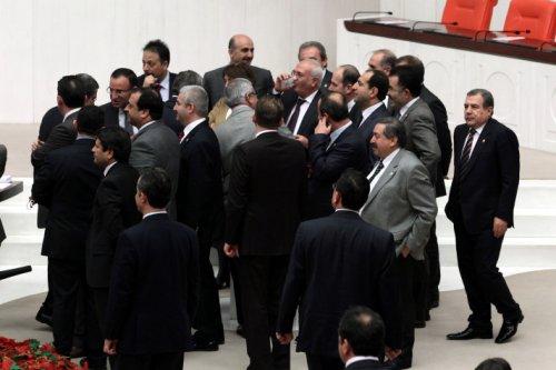 Meclis Genel Kurulu'nda gergin anlar