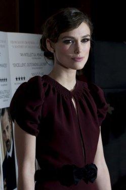 Bambaşka Keira Knightley  - Resim 6