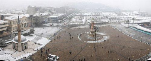 İzmir'de yıllar sonra kar sevinci - Resim 1