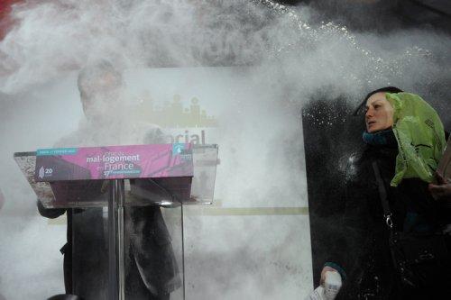 Sarkozy'nin rakibine unlu saldırı 