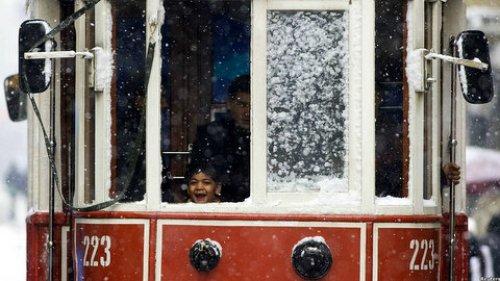 Fotoğraflarla: Avrupa kar altında - Resim 11
