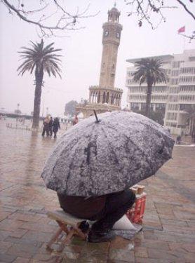İzmir'de yıllar sonra kar sevinci - Resim 5