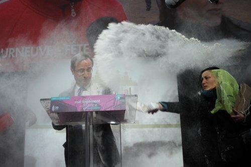 Sarkozy'nin rakibine unlu saldırı 