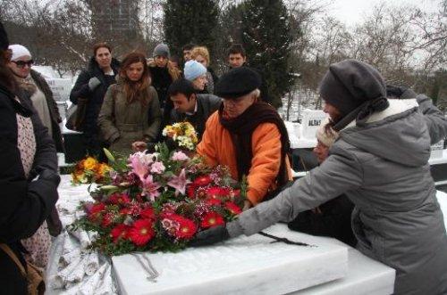 Defne Joy mezarı başında anıldı