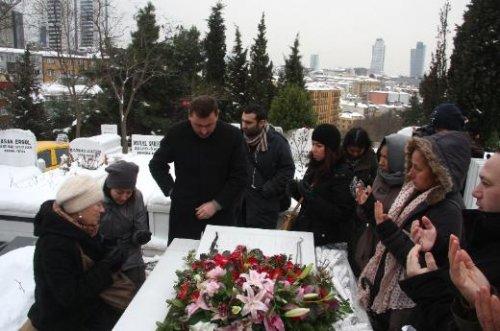 Defne Joy mezarı başında anıldı