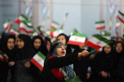 İran'daki Humeyni anması