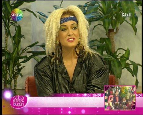 Saba Tümer 80'lere geri döndü