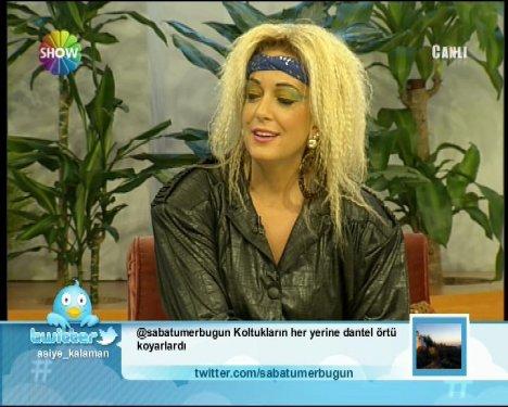 Saba Tümer 80'lere geri döndü