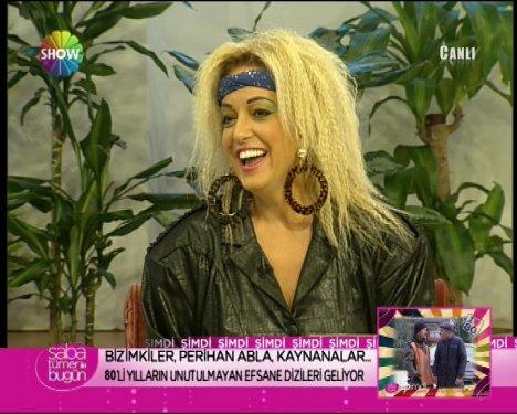 Saba Tümer 80'lere geri döndü