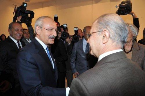 Kılıçdaroğlu ile Sezer sergiye katıldı