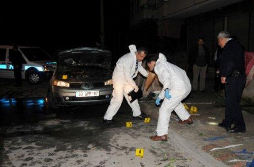 Mersin'de 10 araç kundaklandı - Resim 1