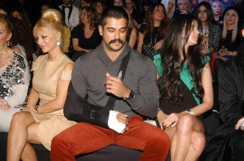 Burak Özçivit ve Ceylan Çapa defilede