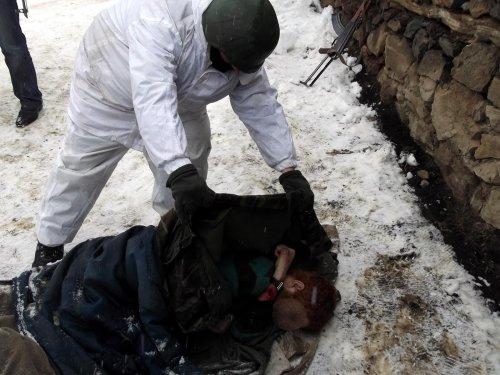 Yaralı teröristlere ilk müdahale Mehmetçik'ten - Resim 1