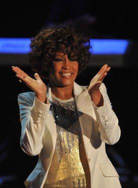 Whitney Houston yaşamını yitirdi - Resim 21